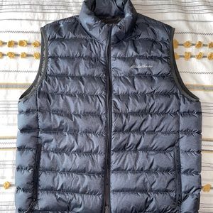 Men’s Eddie Bauer light puffer vest